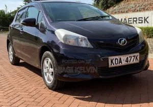 Toyota Vitz 2013 Burgundy