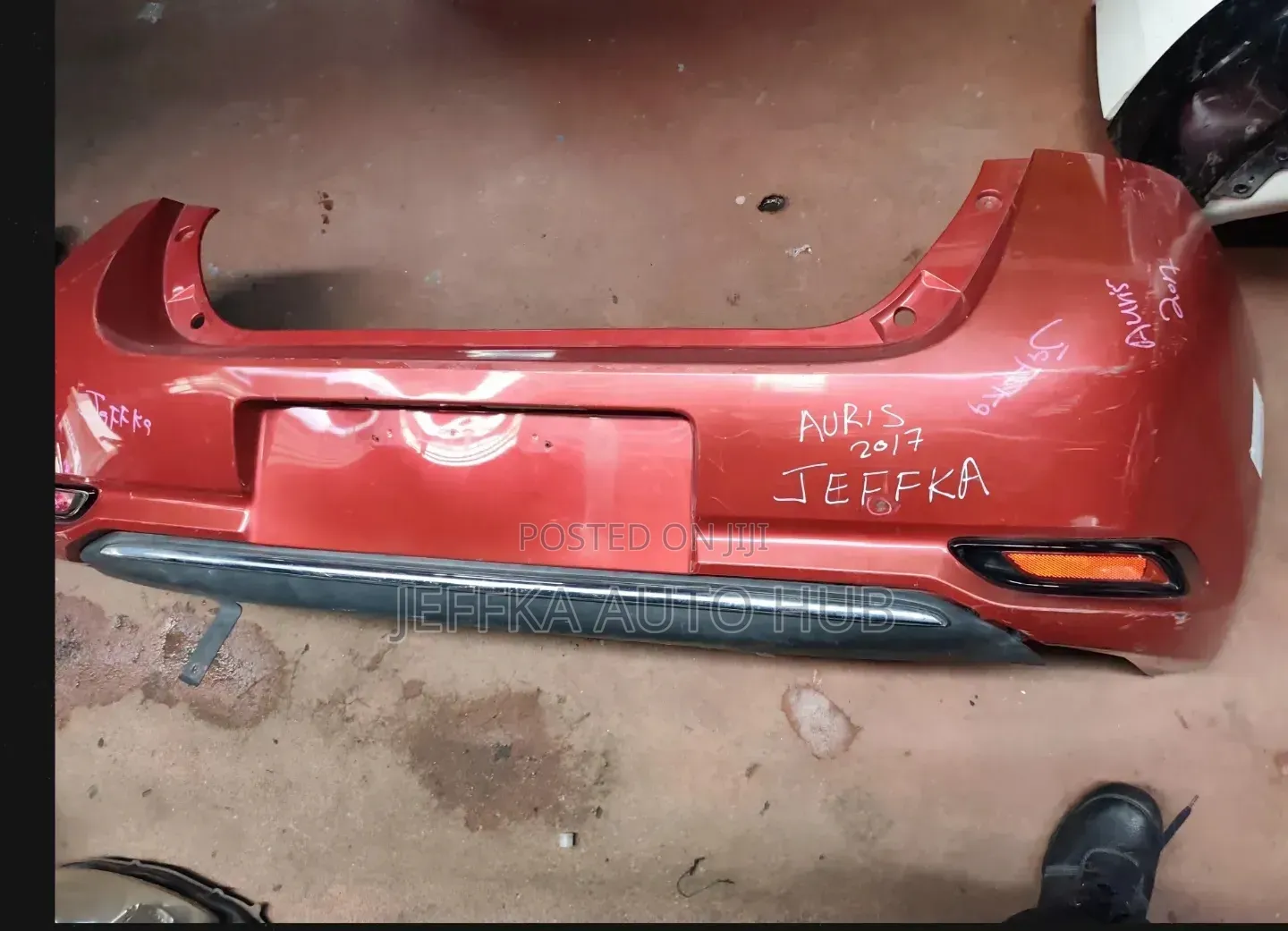 Auris 2016-2019 Back Bumper