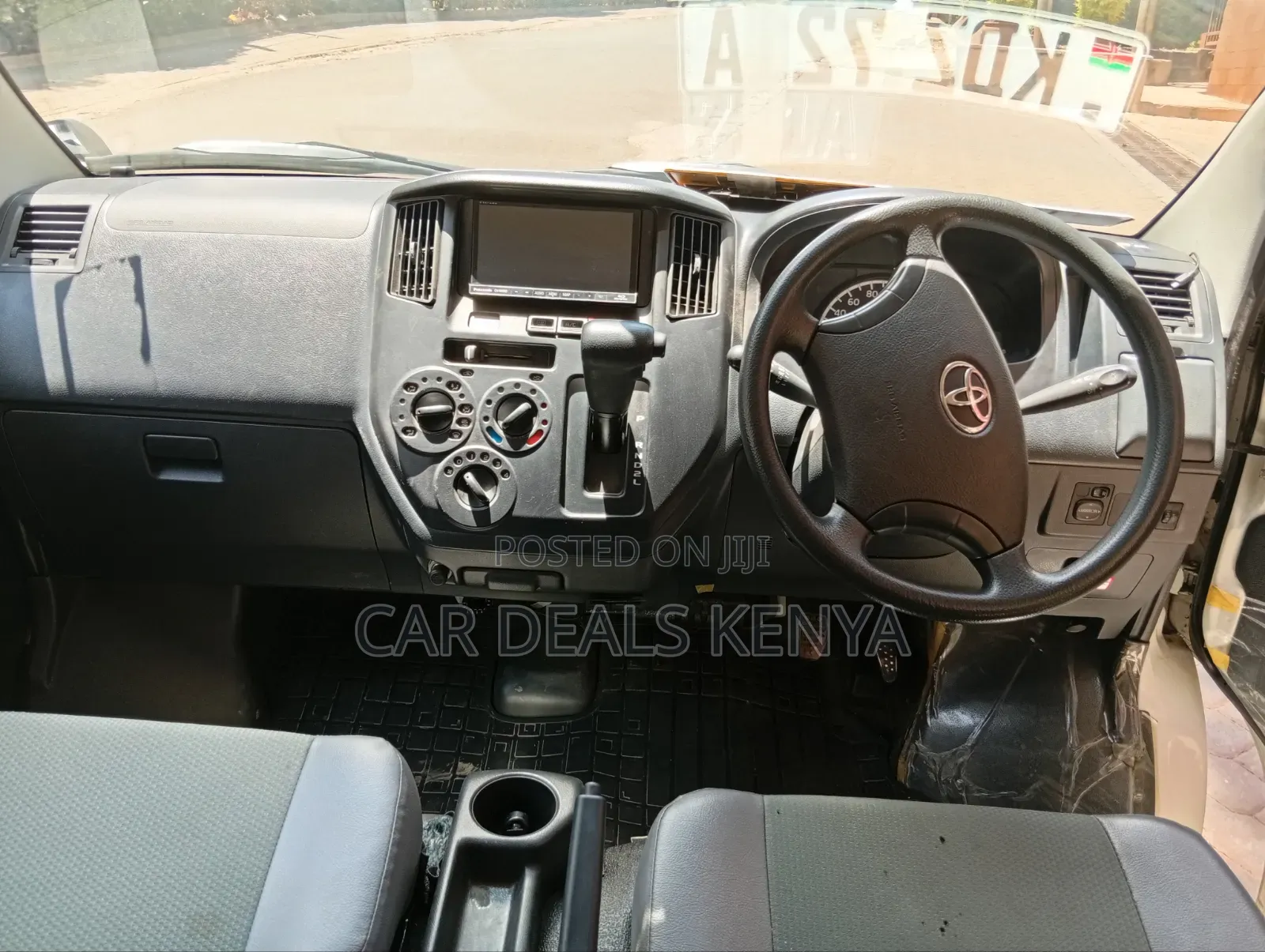 Toyota Lite-Ace 2018 White