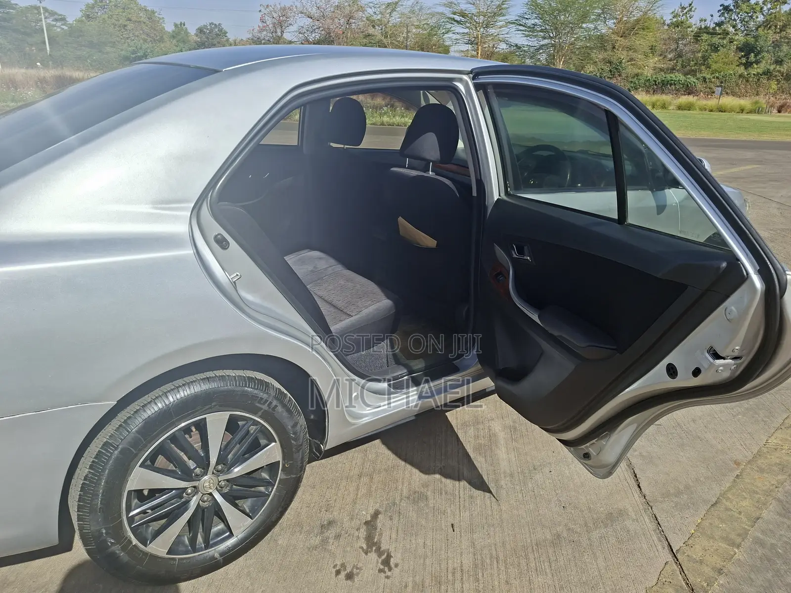 Toyota Allion 2010 Silver