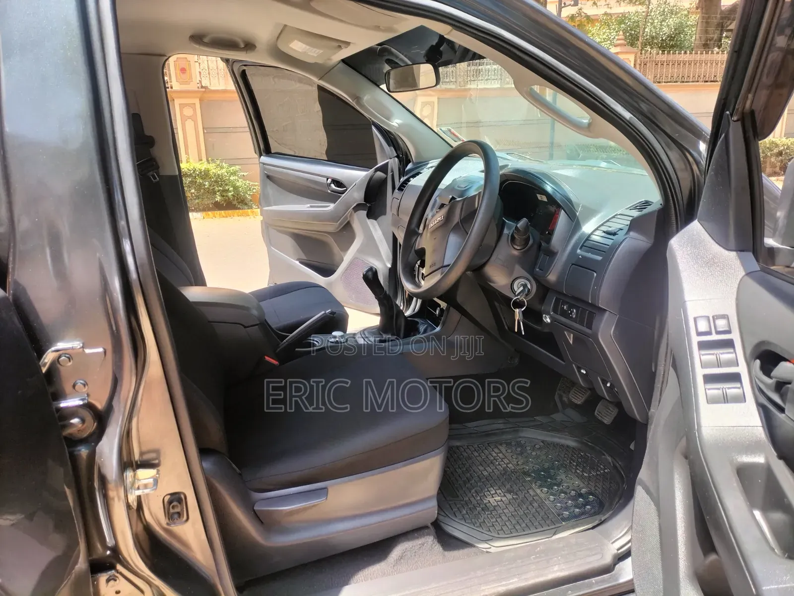 Isuzu D-MAX 2022 Gray