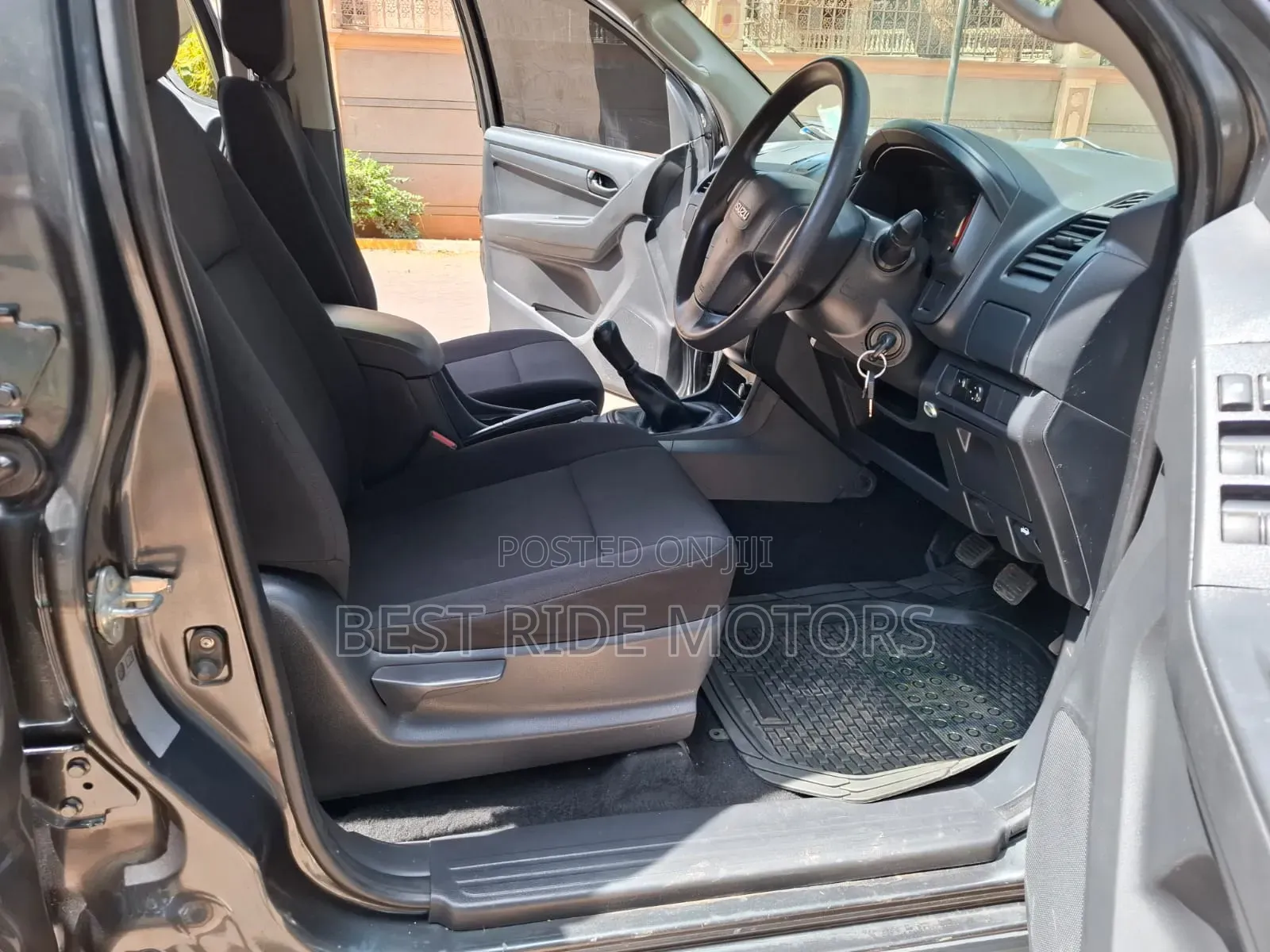 Isuzu D-MAX 2023 Gray