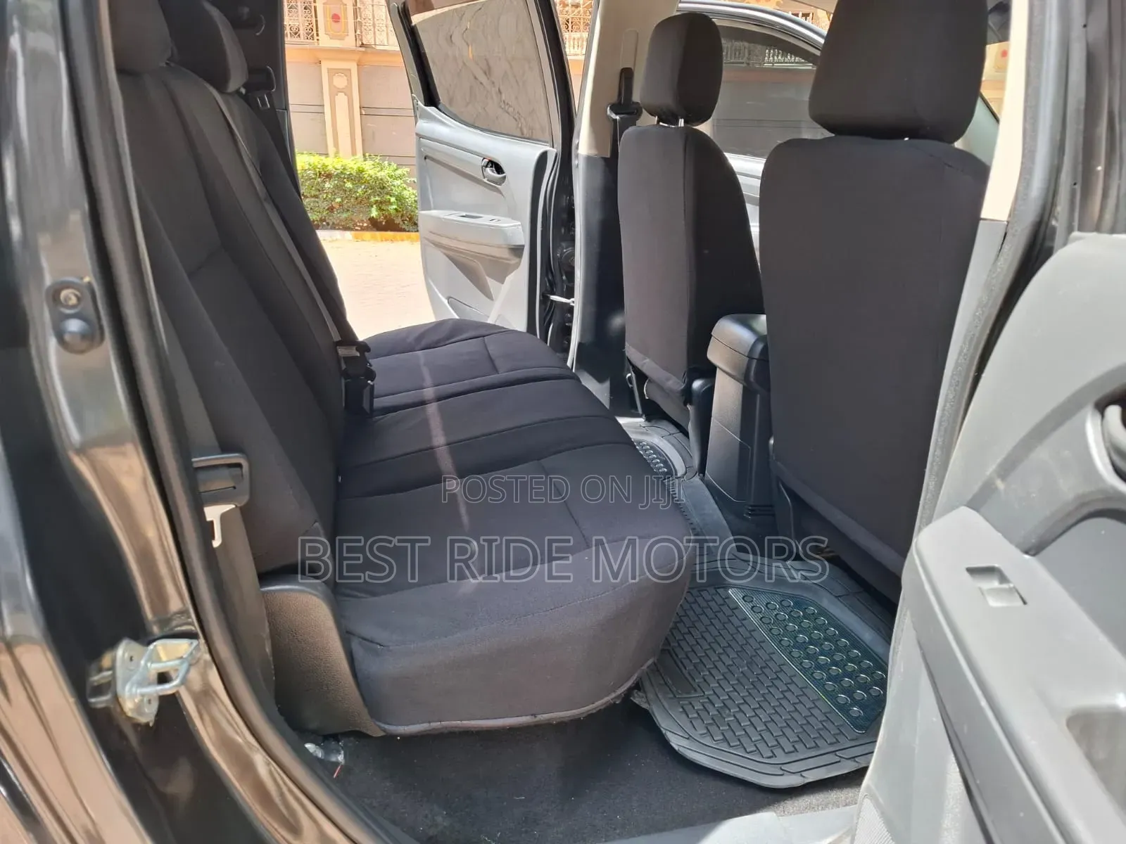 Isuzu D-MAX 2023 Gray