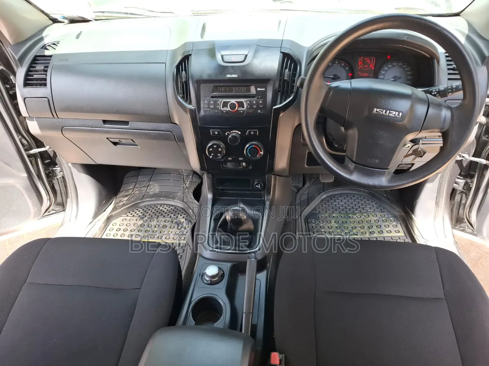 Isuzu D-MAX 2023 Gray