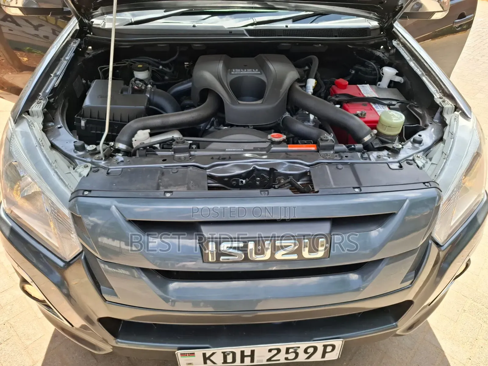 Isuzu D-MAX 2023 Gray