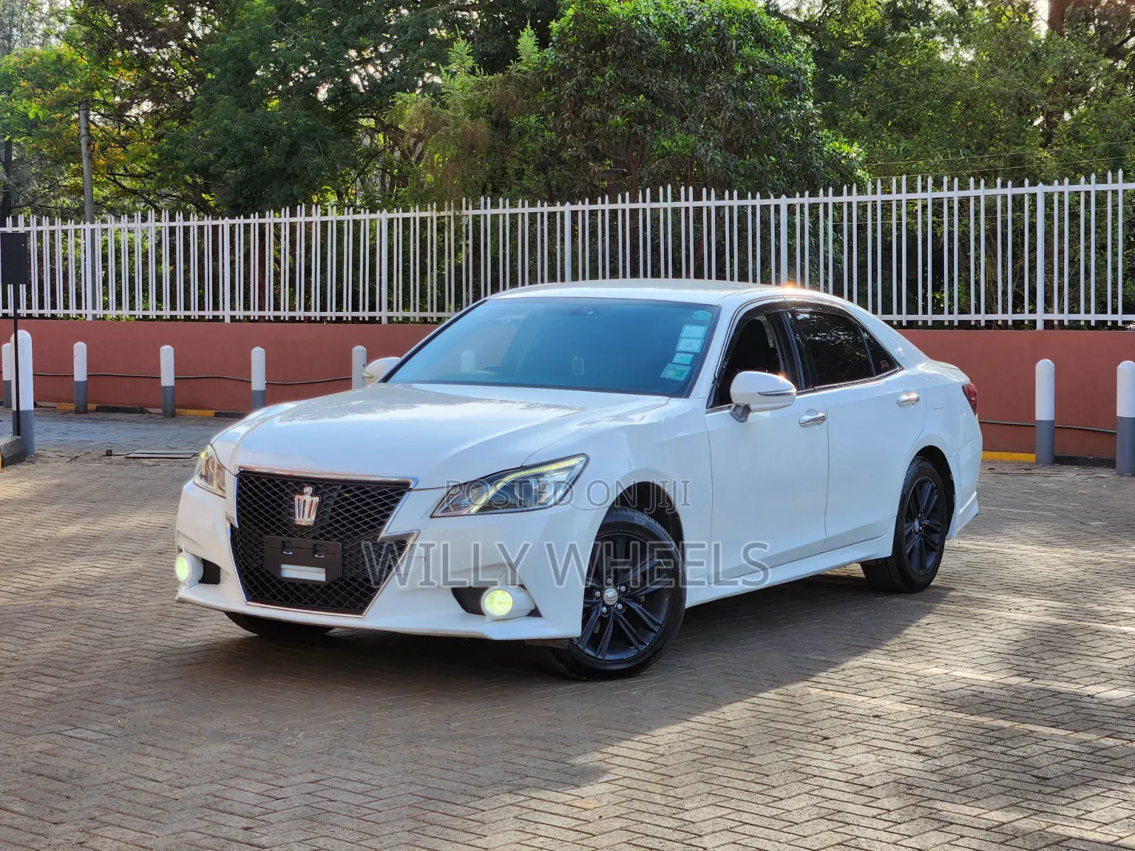 Toyota Crown 2015 White