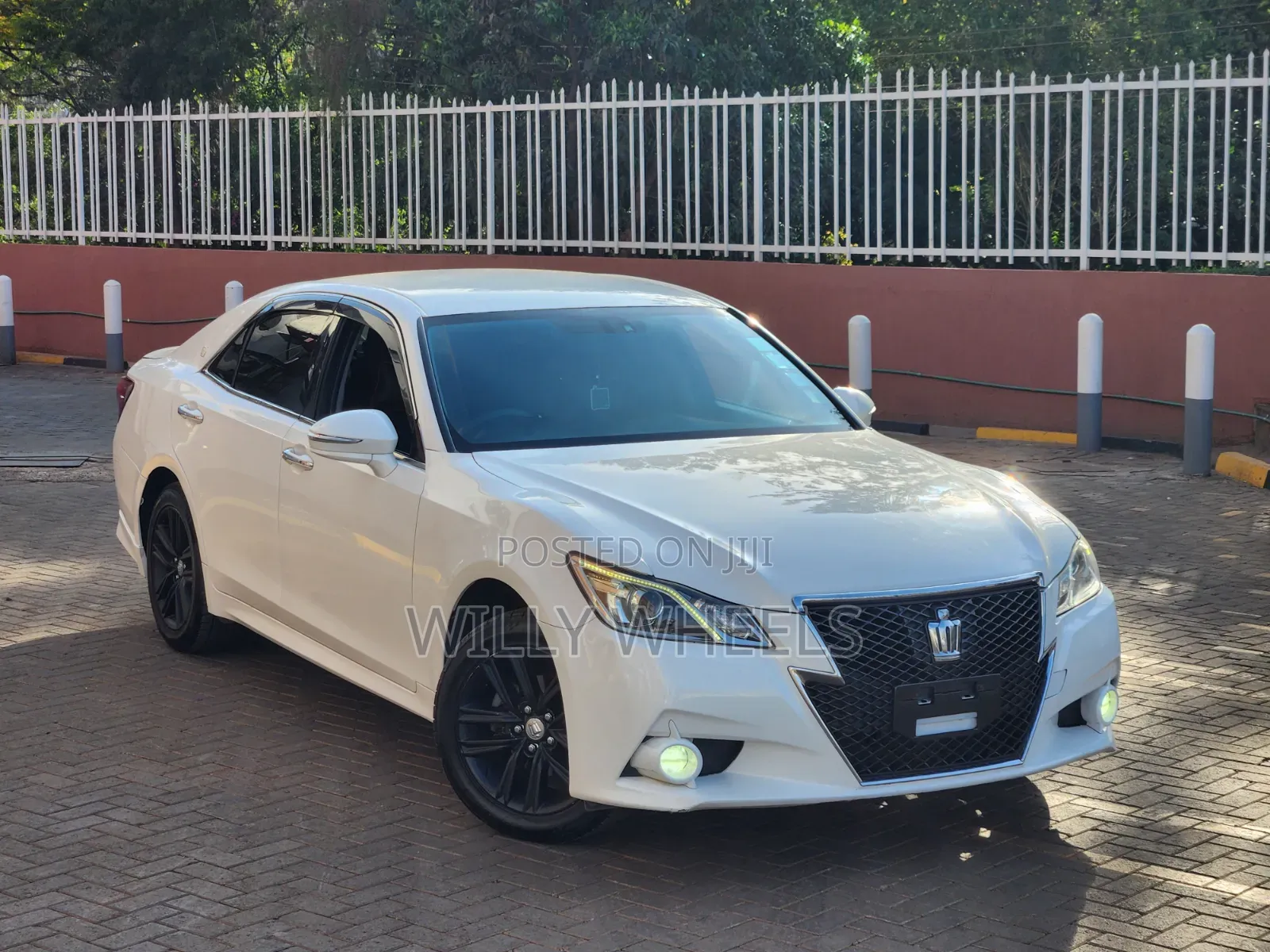 Toyota Crown 2015 White