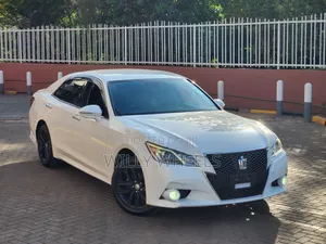 Toyota Crown 2015 White