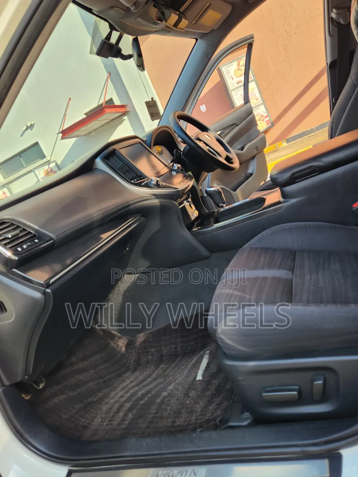 Toyota Crown 2015 White