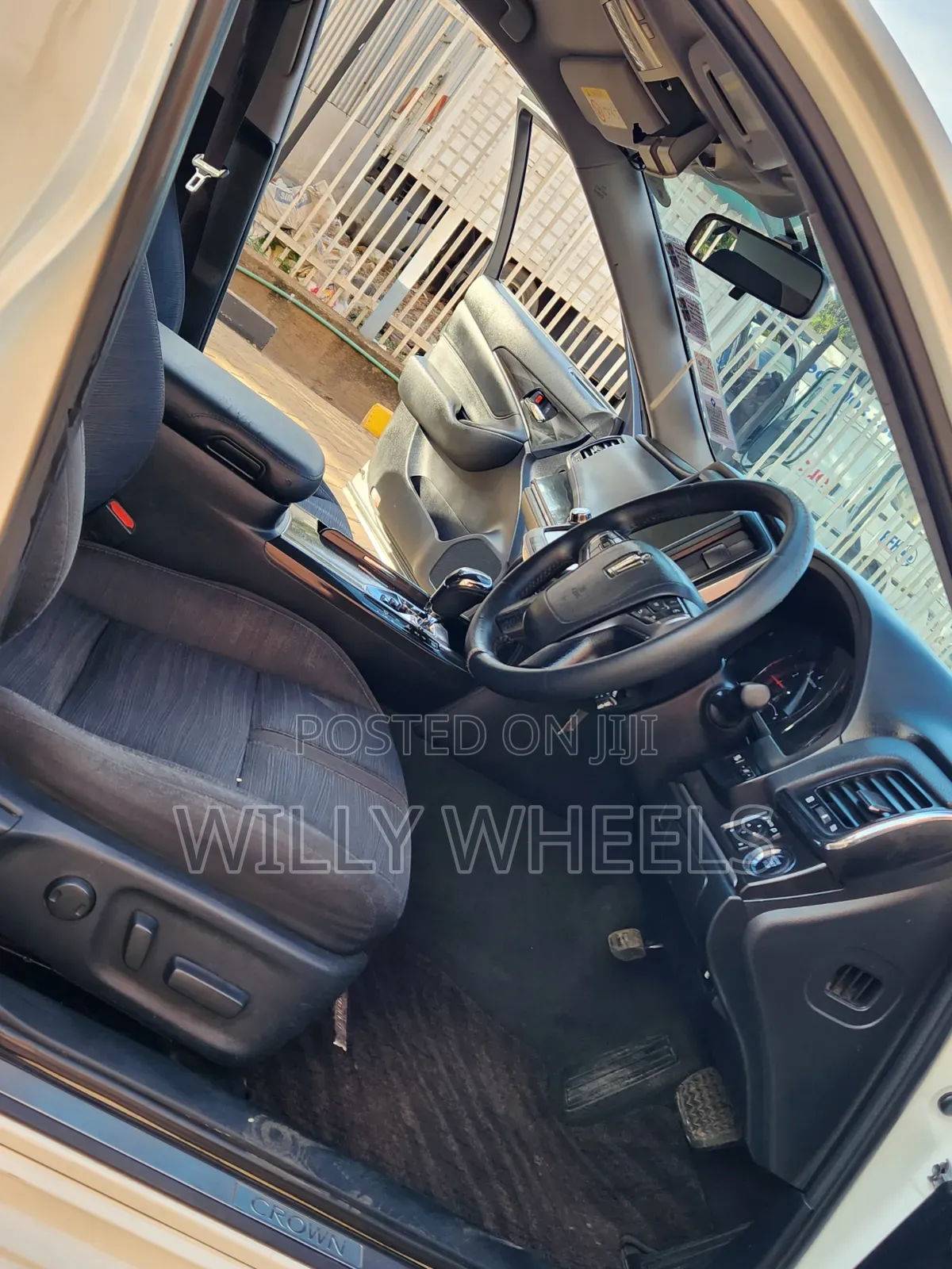 Toyota Crown 2015 White