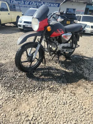 Bajaj Boxer 125 2025 Red