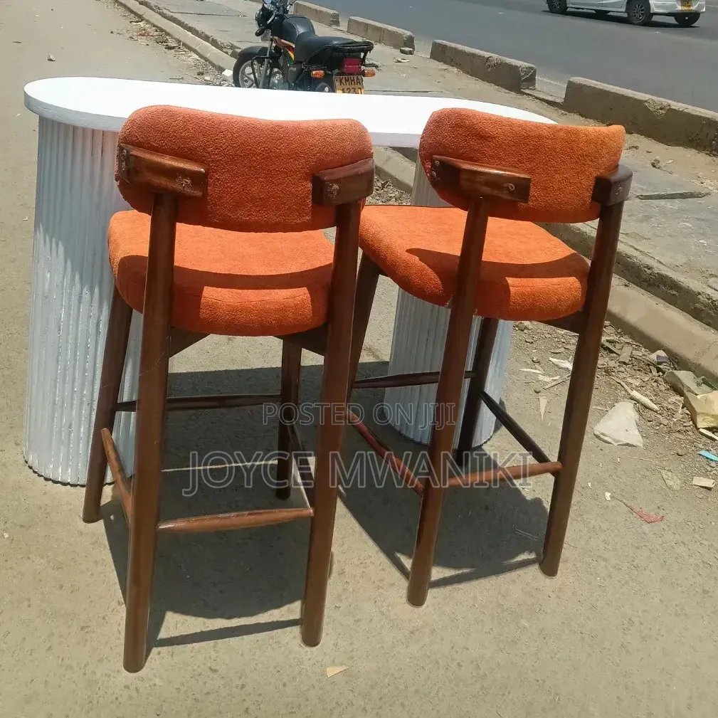 Modern High Counter Table With 2 Luxury High Chairs