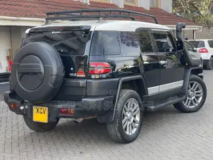 Toyota FJ Cruiser 2012 Black