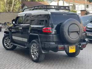 Toyota FJ Cruiser 2012 Black