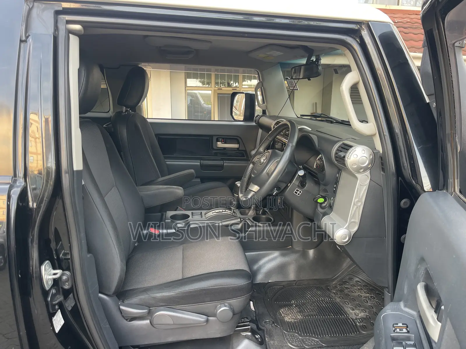 Toyota FJ Cruiser 2012 Black