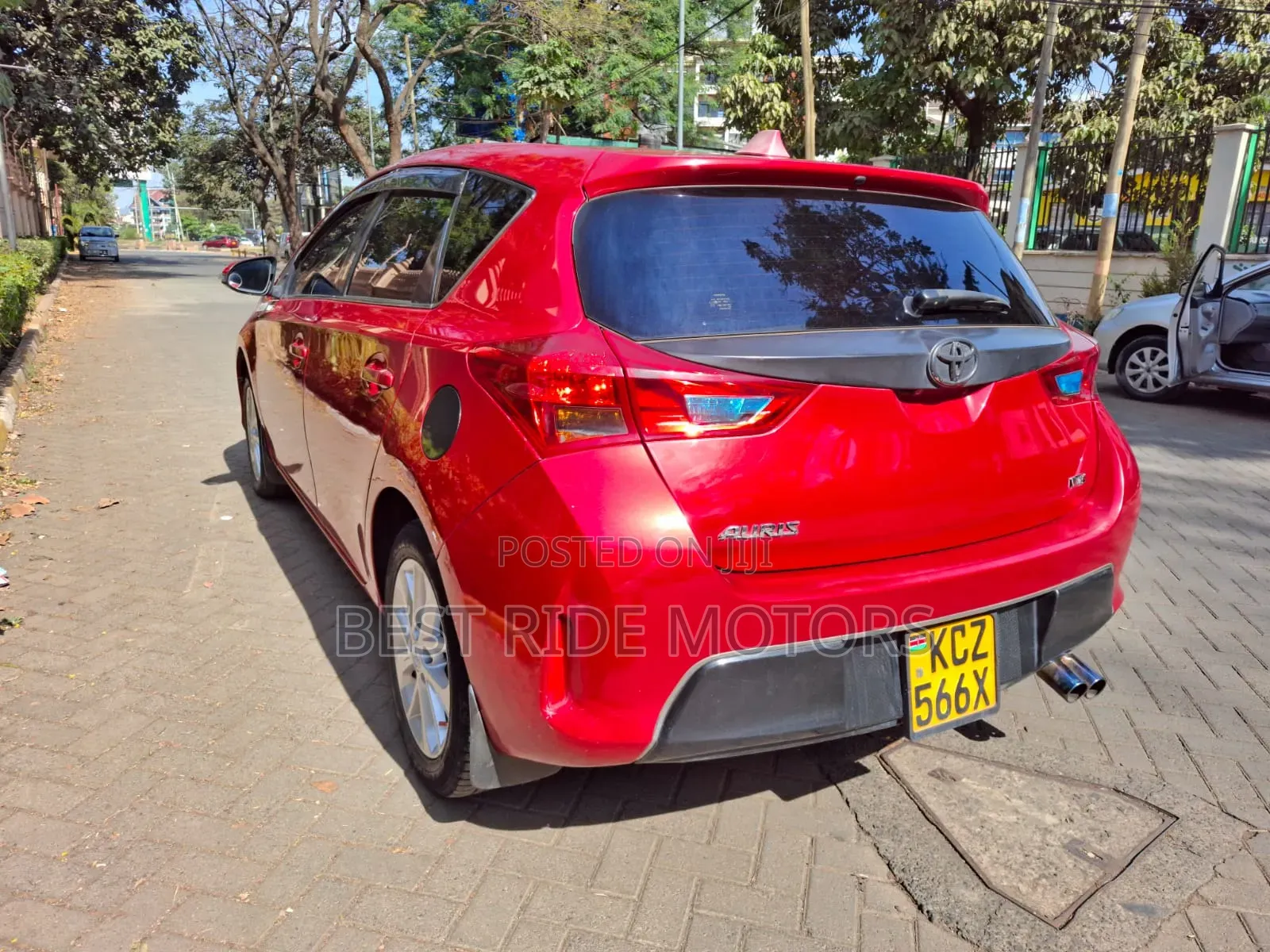 Toyota Auris 2013 Red