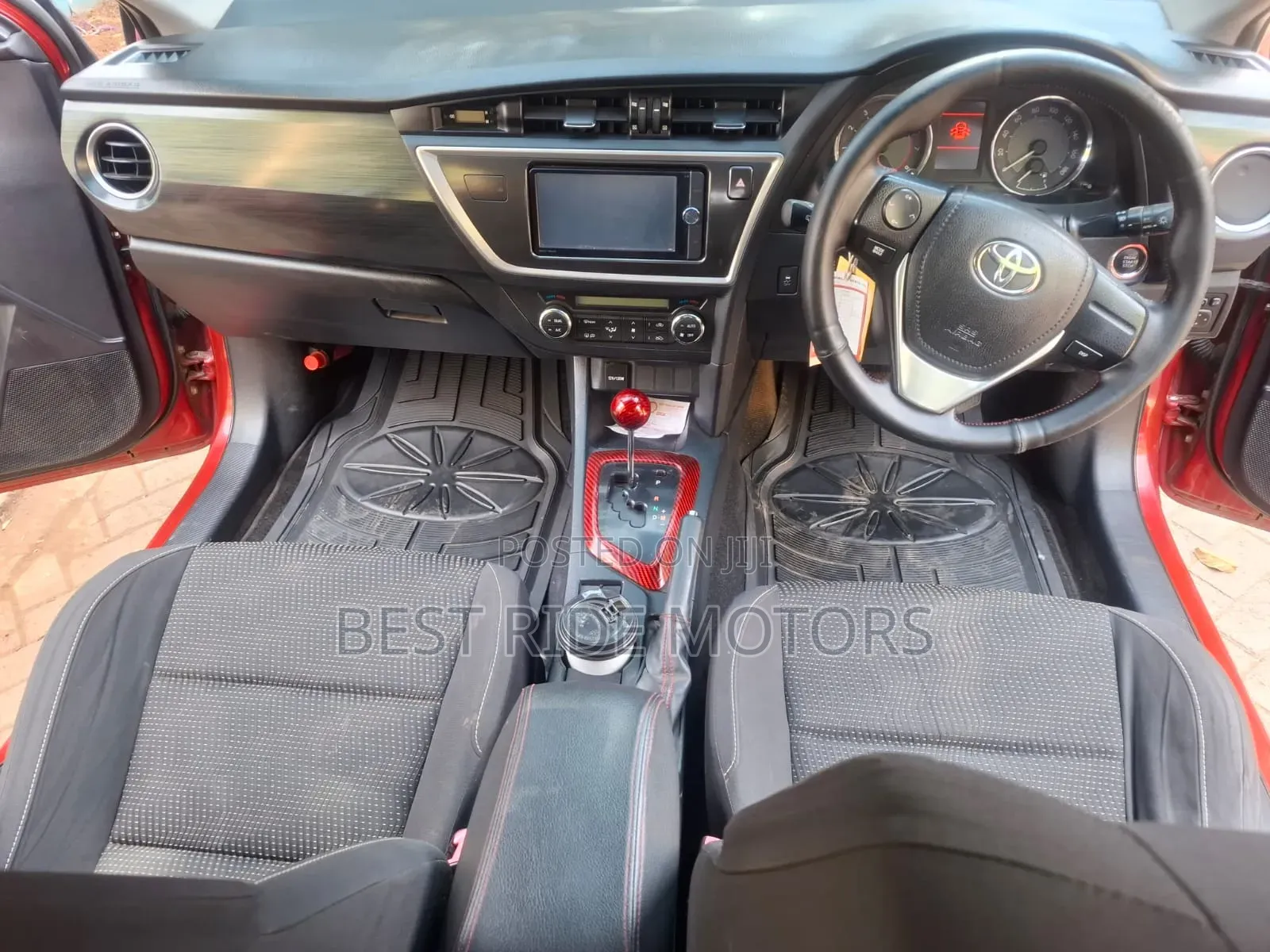 Toyota Auris 2013 Red