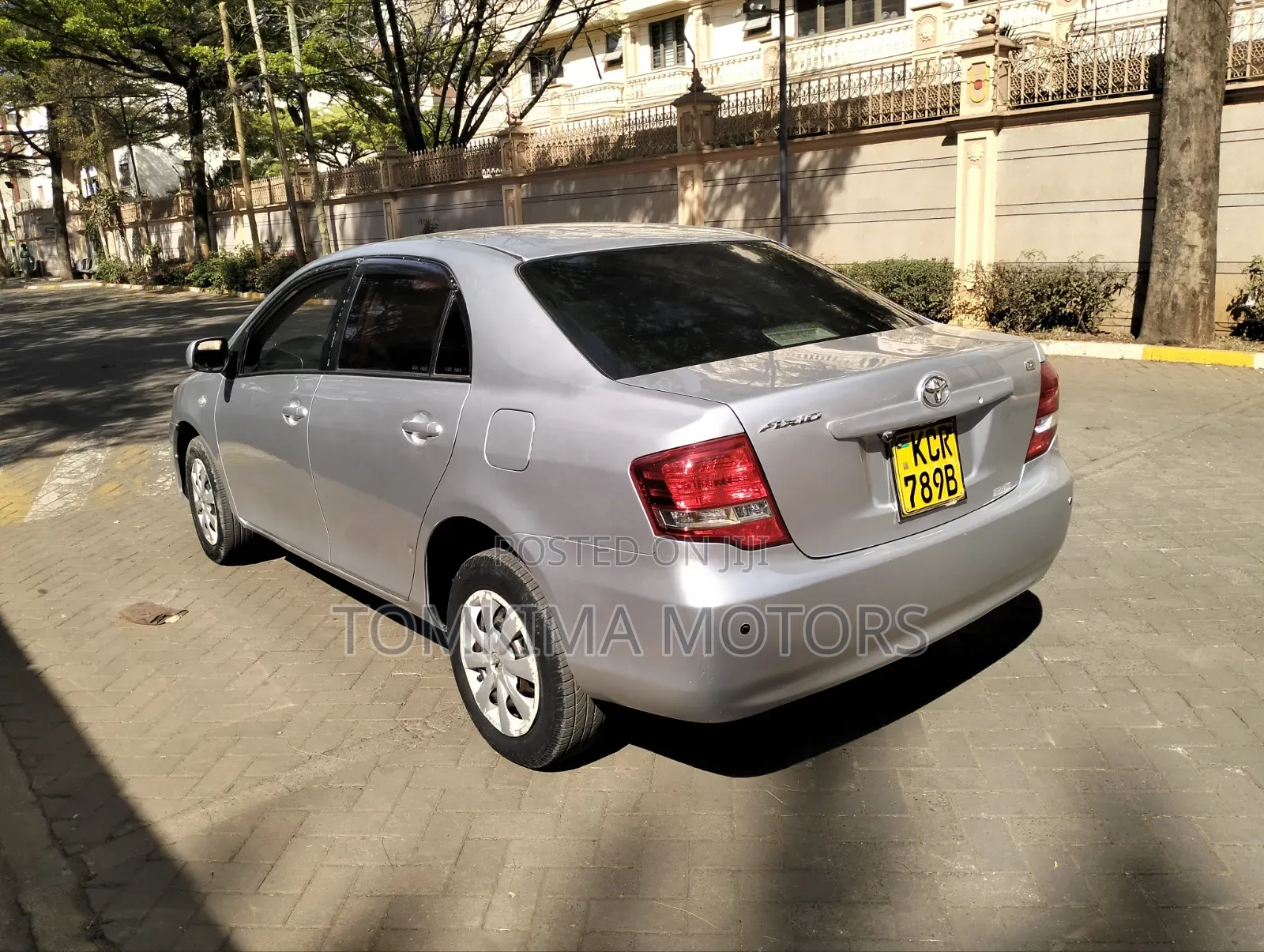 Toyota Axio 2011 Silver