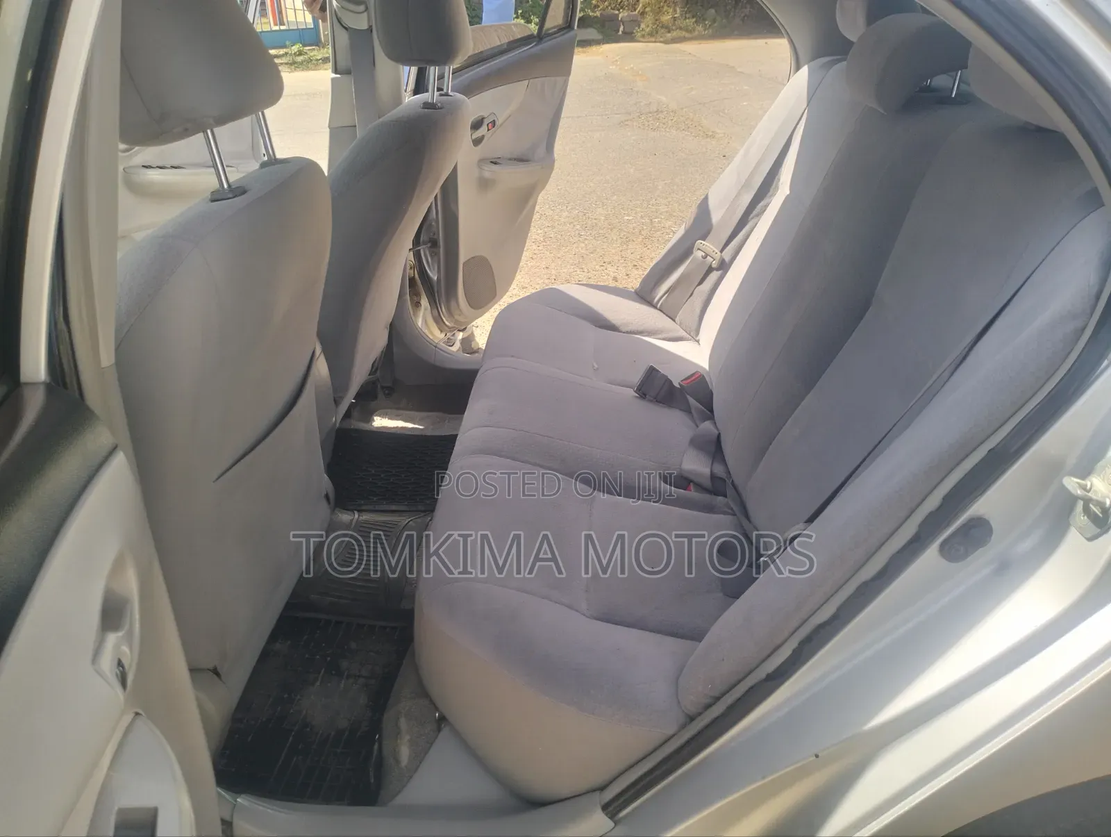 Toyota Axio 2011 Silver