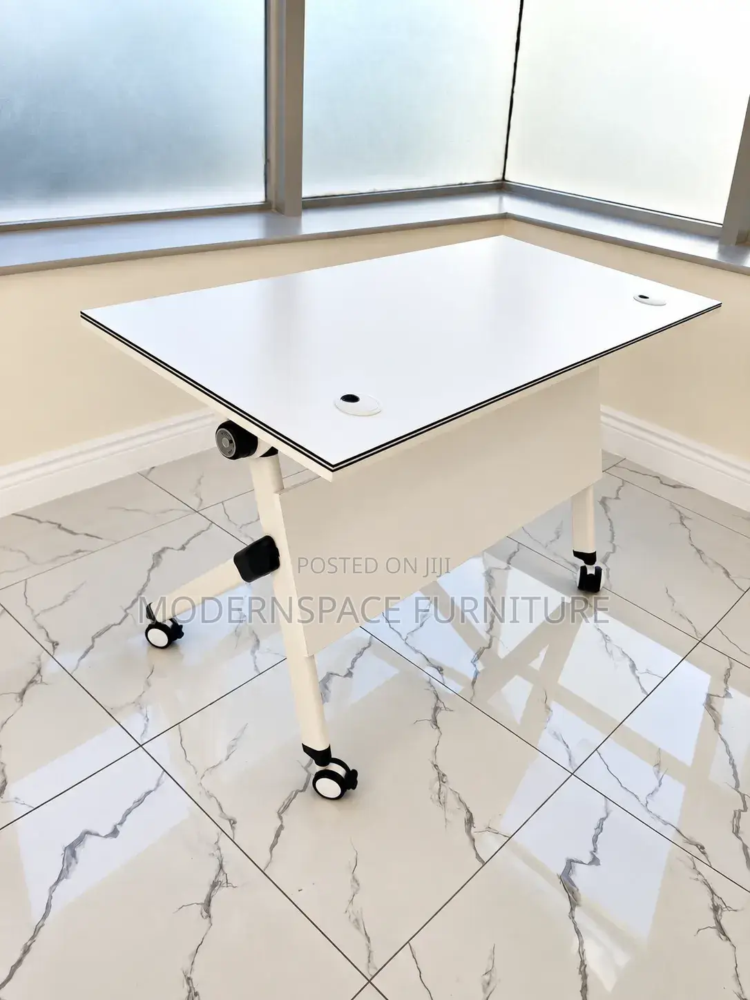 White Mobile Office Desk/Computer Desk