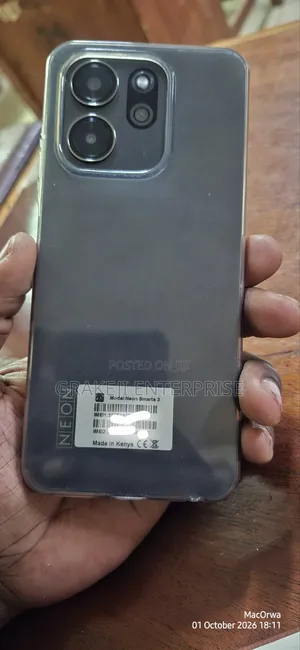 New Neon Ultra 32 GB Black