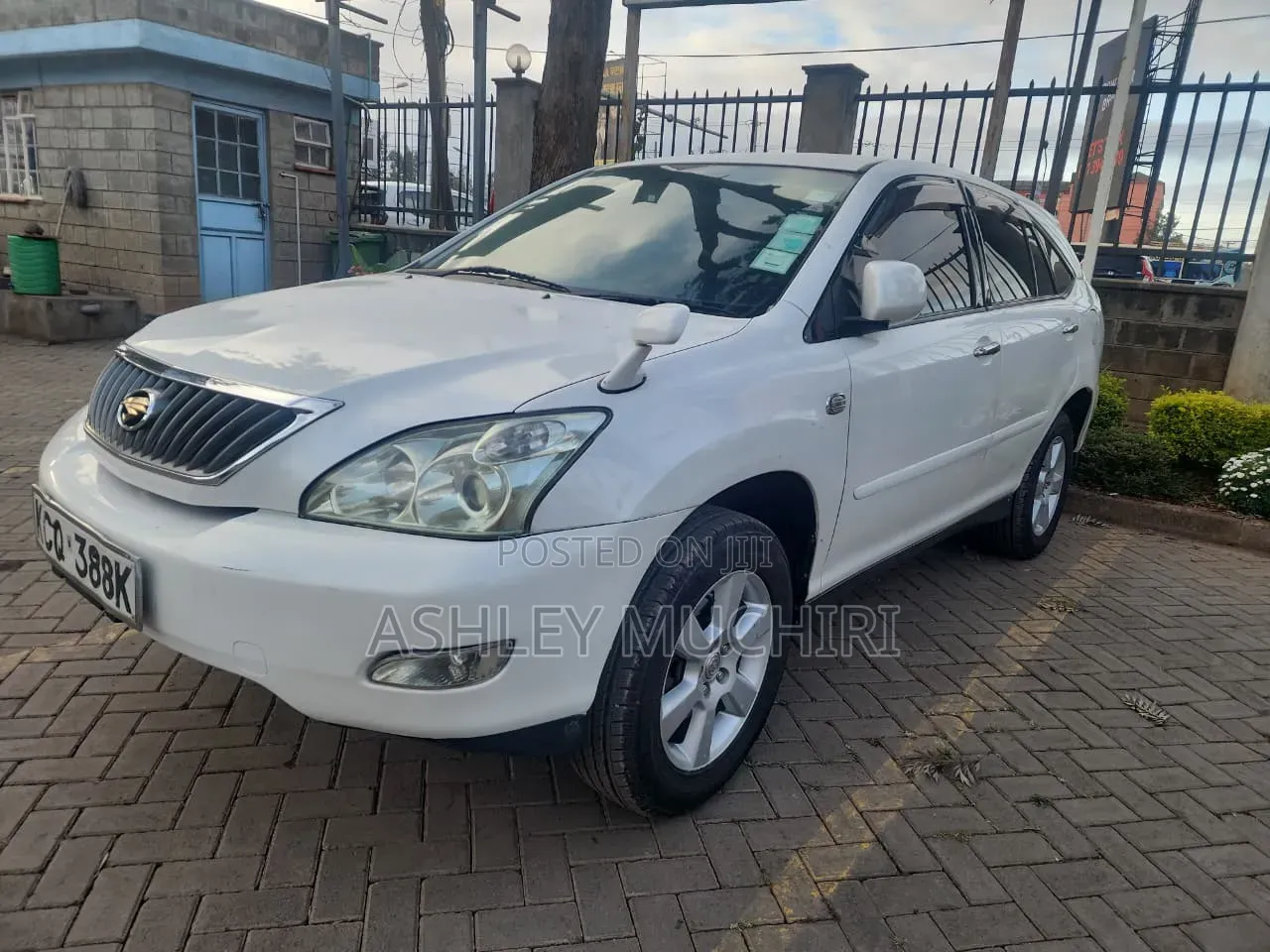 Toyota Harrier 2011 White