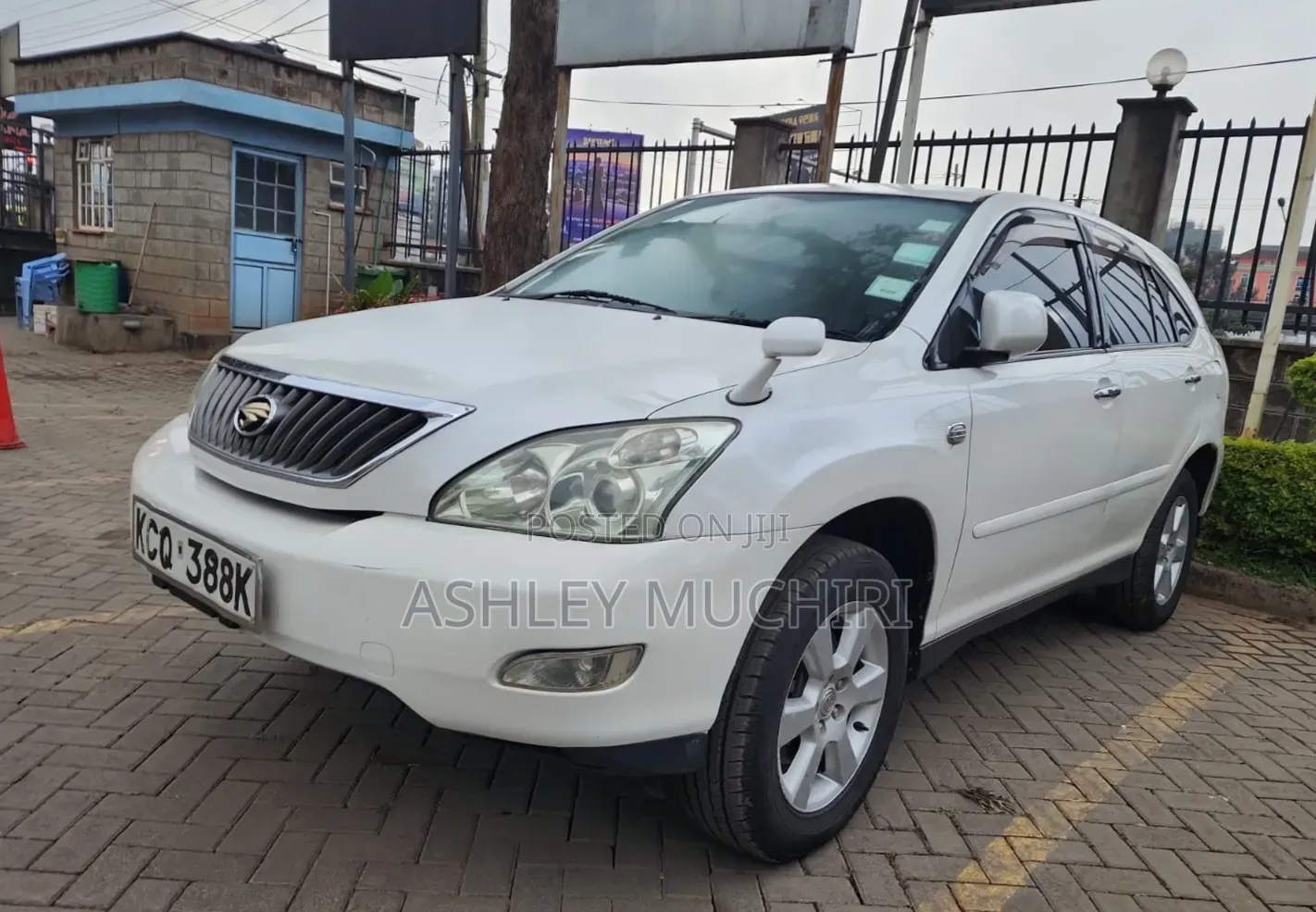Toyota Harrier 2011 White