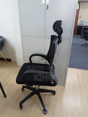 Affordable Mesh Office Chair – Brand New With Height Adjustment