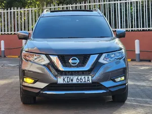 Nissan X-Trail 2.0 Petrol FWD 2014 Beige