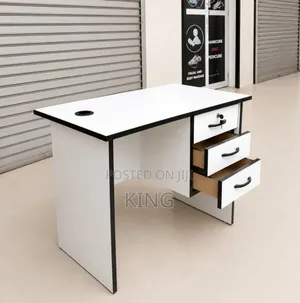 Quality Swivel Office Desk – Cash on Delivery Nairobi