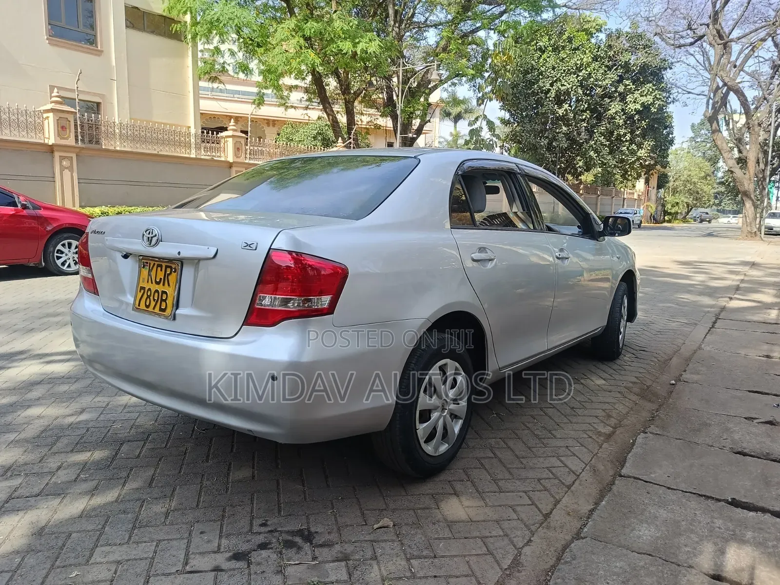Toyota Axio 1.5 G 2WD 2011 Silver