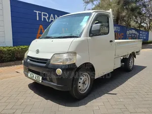 Toyota TownAce 2012 Off white