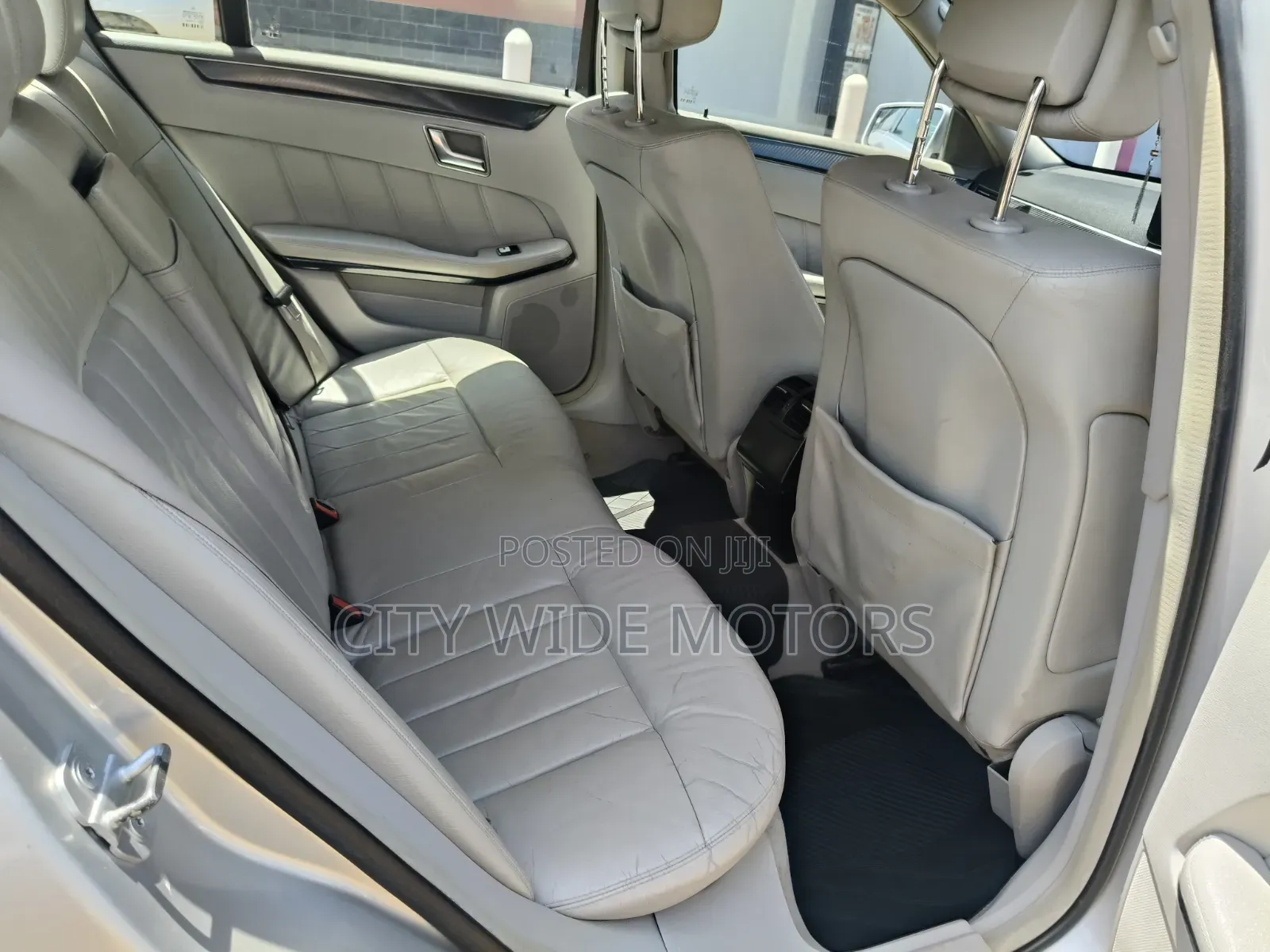 Mercedes-Benz E250 2010 Silver