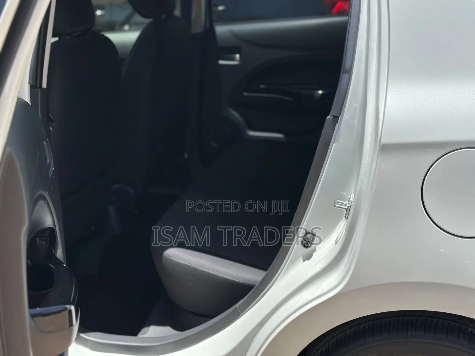 Mitsubishi Mirage SE 2019 Pearl