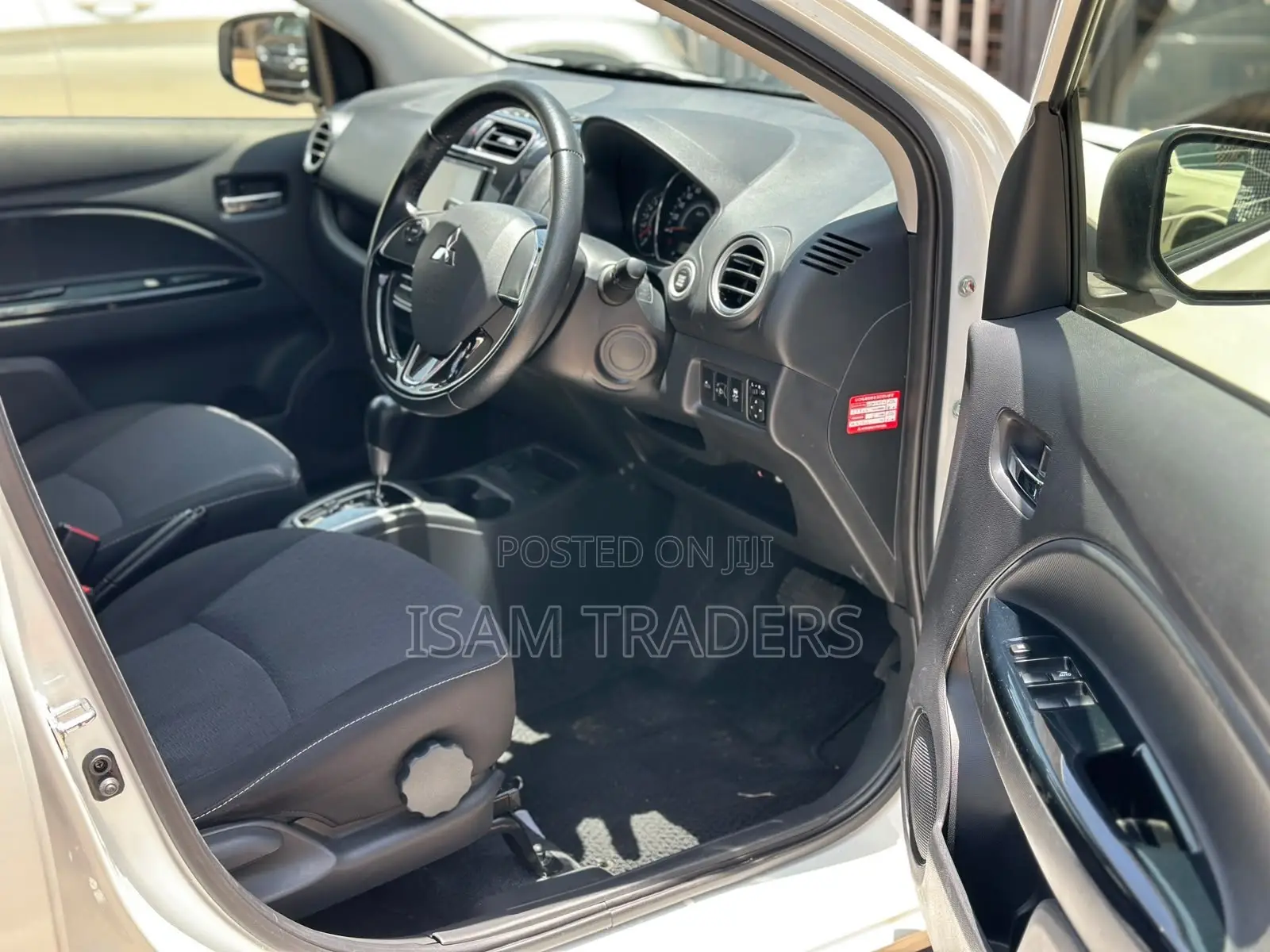 Mitsubishi Mirage SE 2019 Pearl
