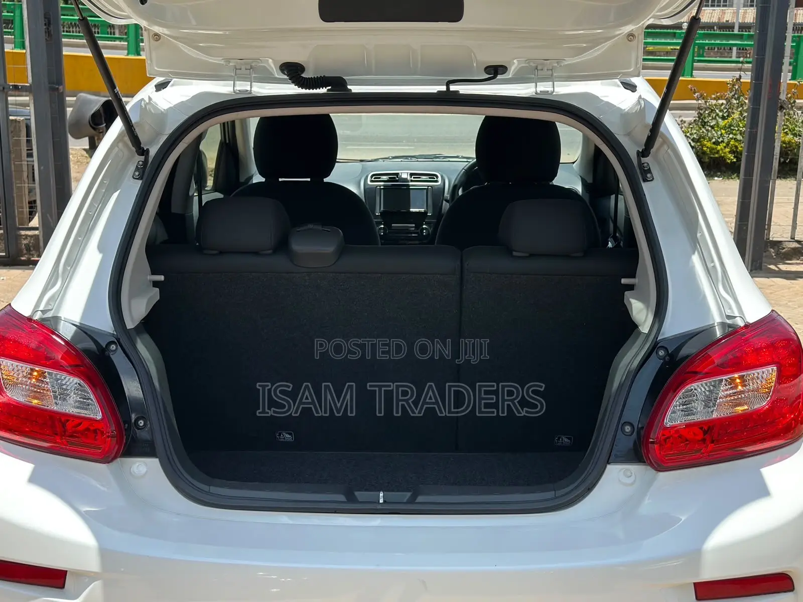 Mitsubishi Mirage SE 2019 Pearl