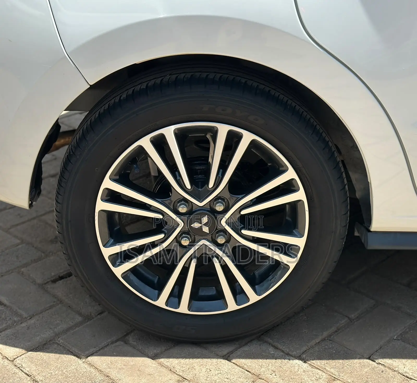 Mitsubishi Mirage SE 2019 Pearl