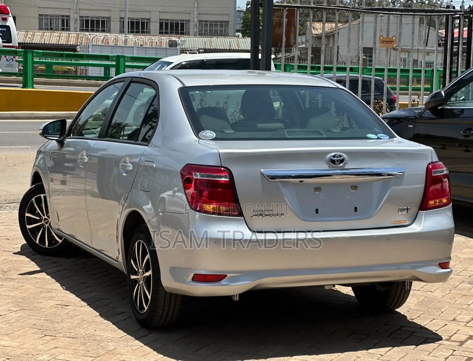 Toyota Axio 1.5 Hybrid 2WD 2020 Silver