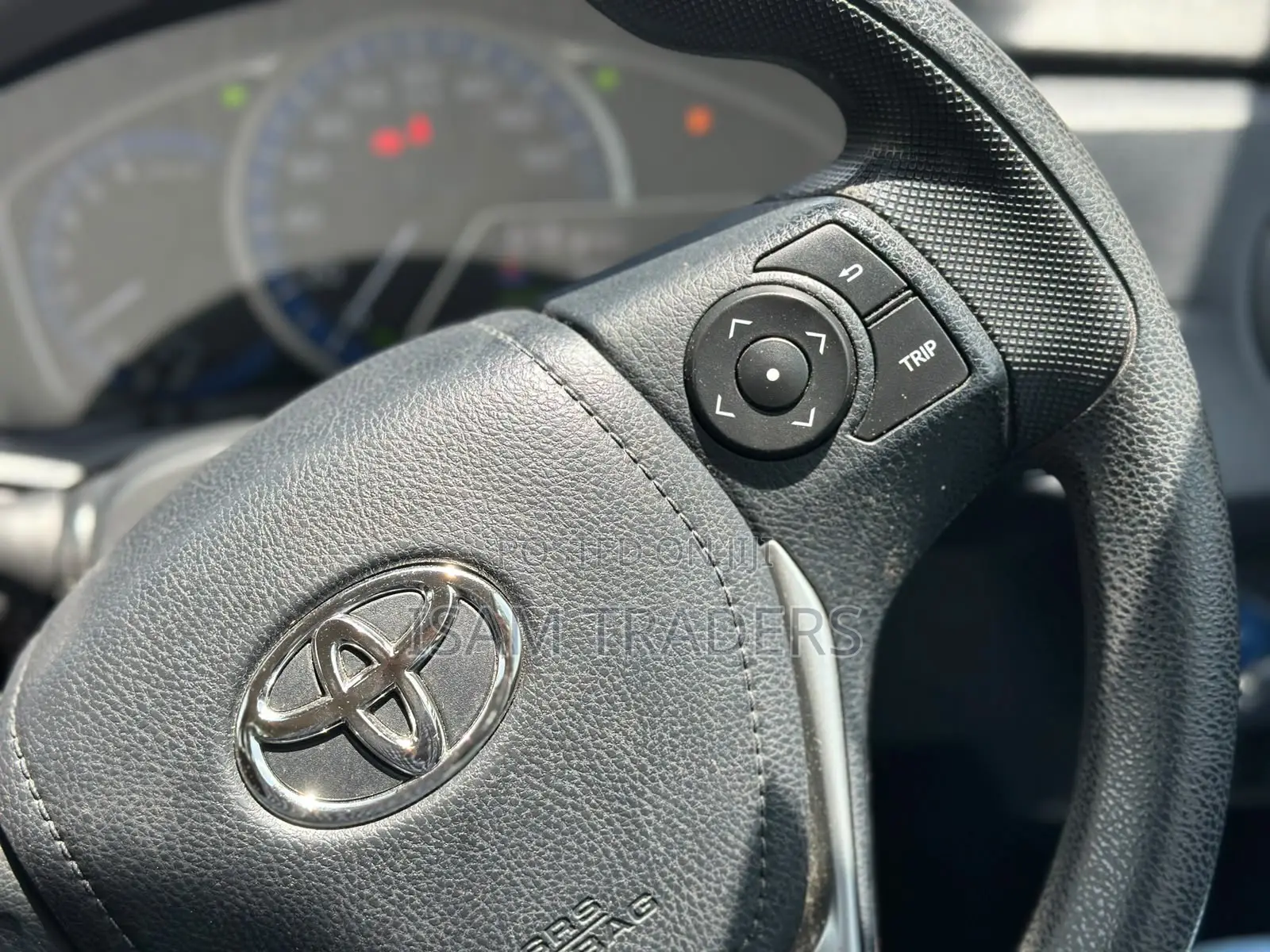 Toyota Axio 1.5 Hybrid 2WD 2020 Silver