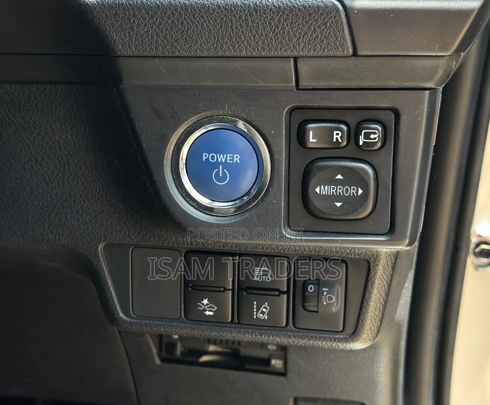 Toyota Axio 1.5 Hybrid 2WD 2020 Silver
