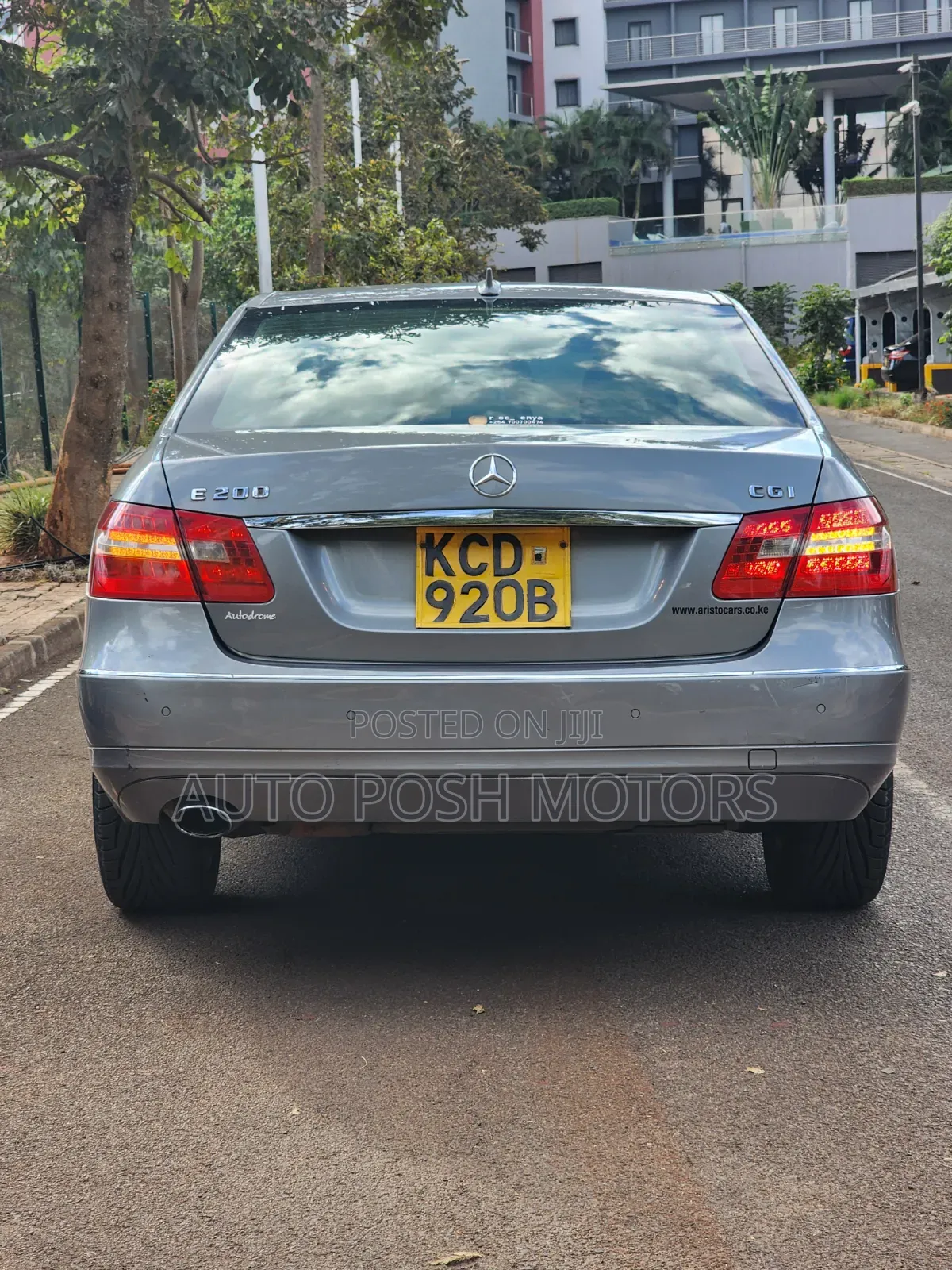 Mercedes-Benz E200 2009 Silver