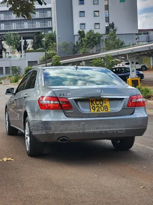 Mercedes-Benz E200 2009 Silver