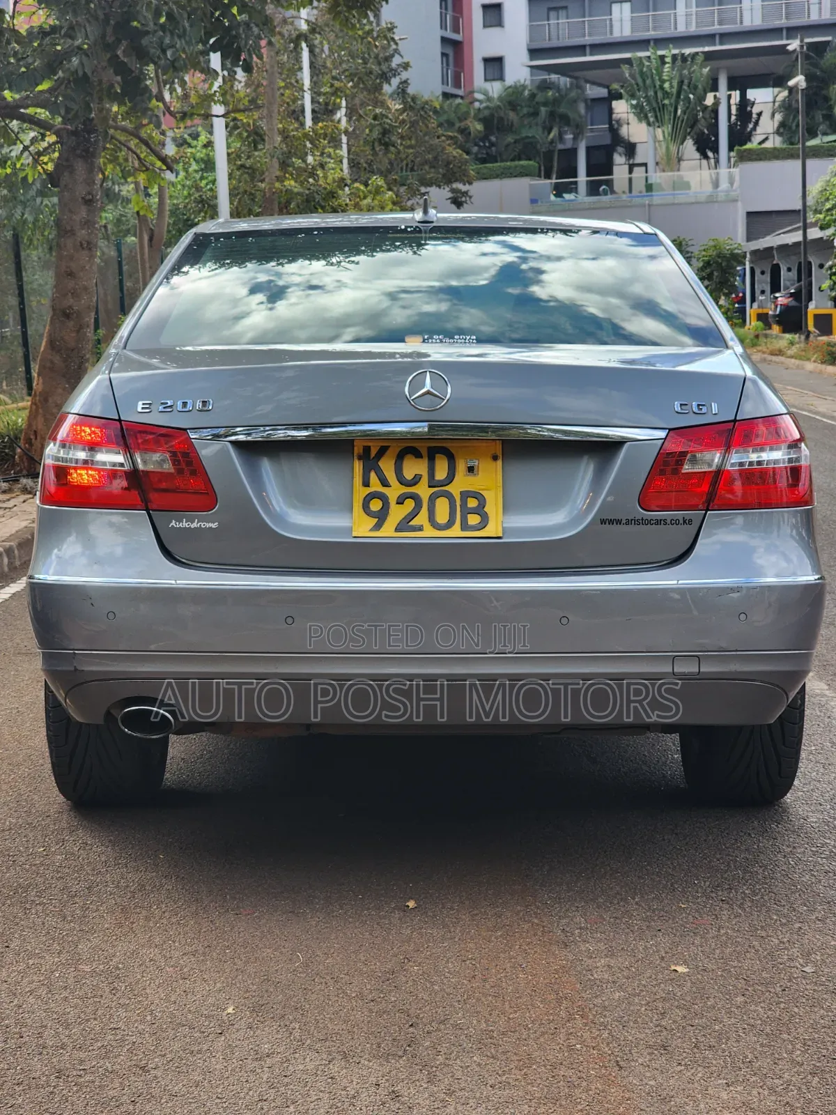Mercedes-Benz E200 2009 Silver