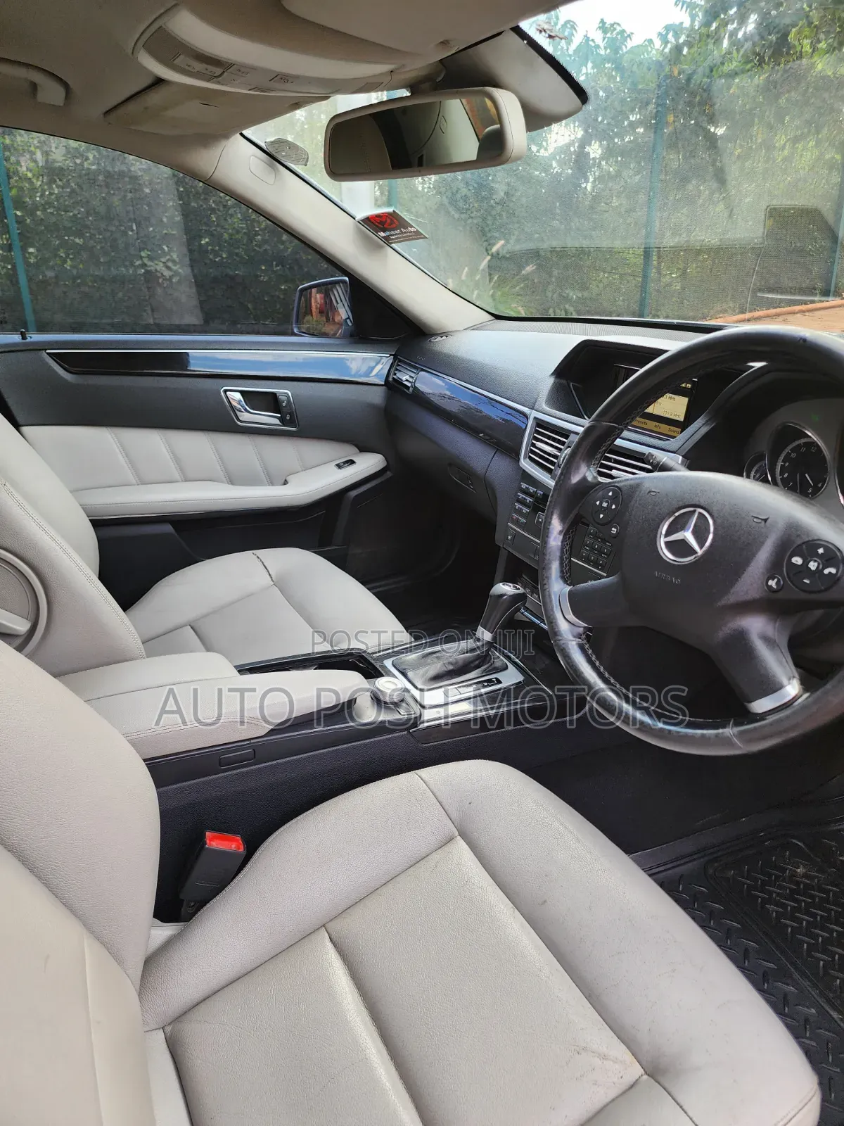Mercedes-Benz E200 2009 Silver