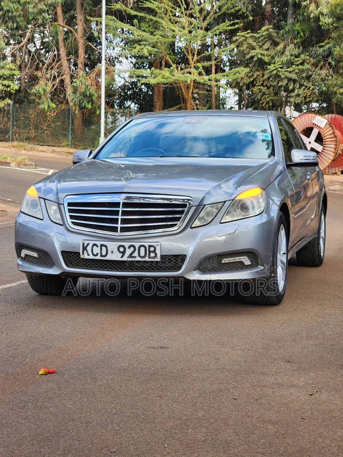 Mercedes-Benz E200 2009 Silver