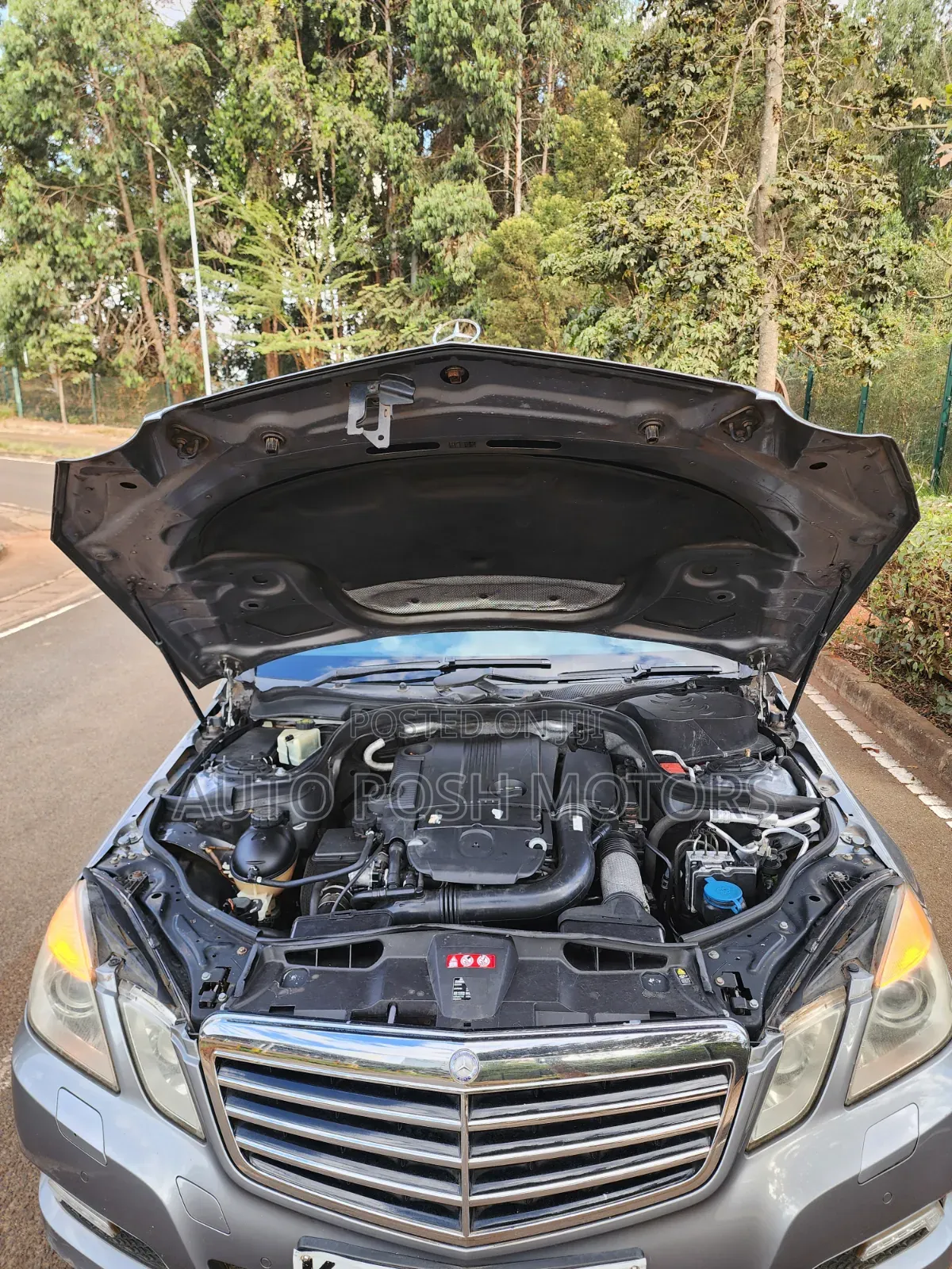 Mercedes-Benz E200 2009 Silver