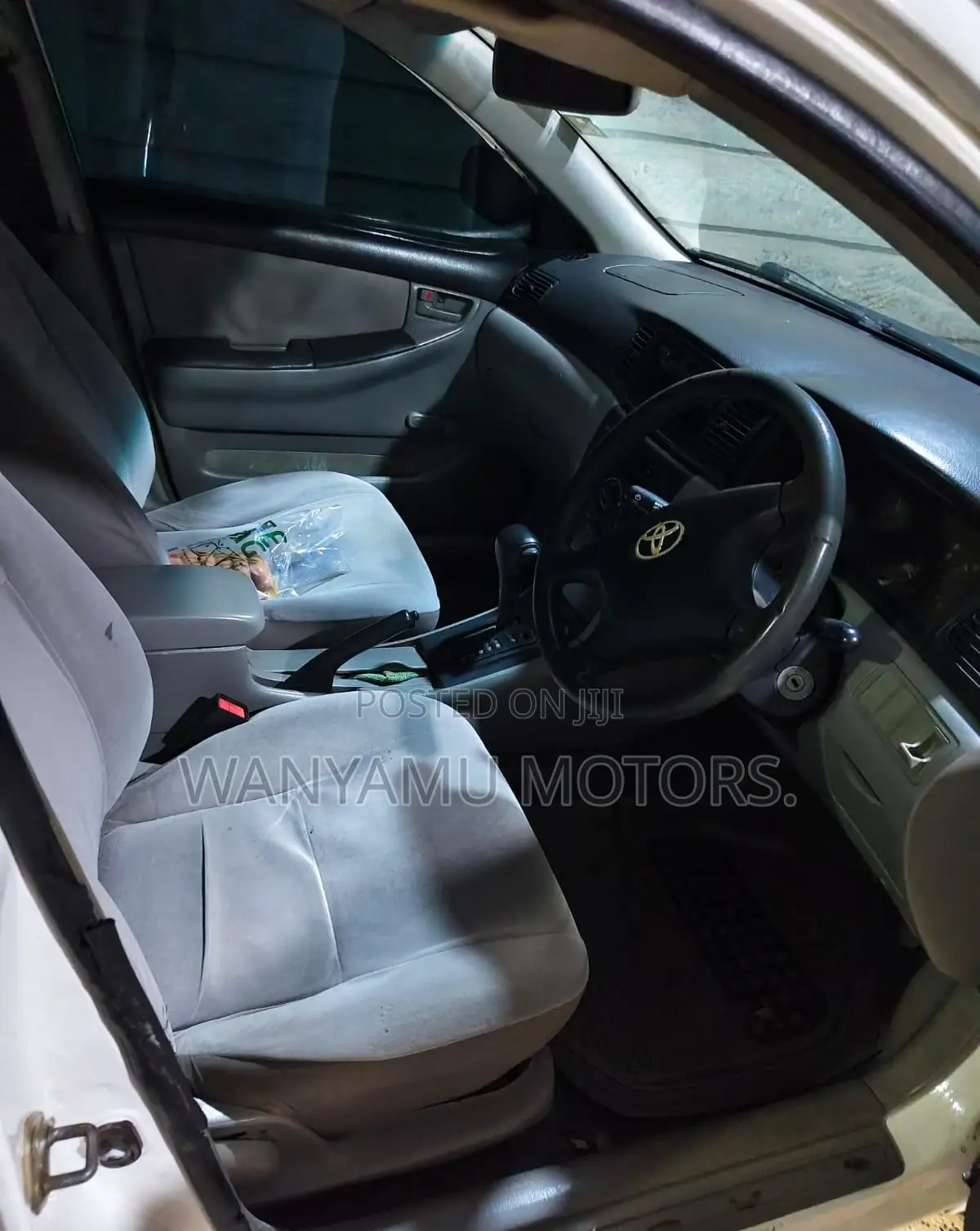 Toyota Corolla 2004 White