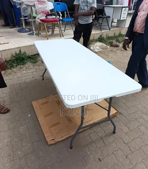 Chomping Table Folding Table