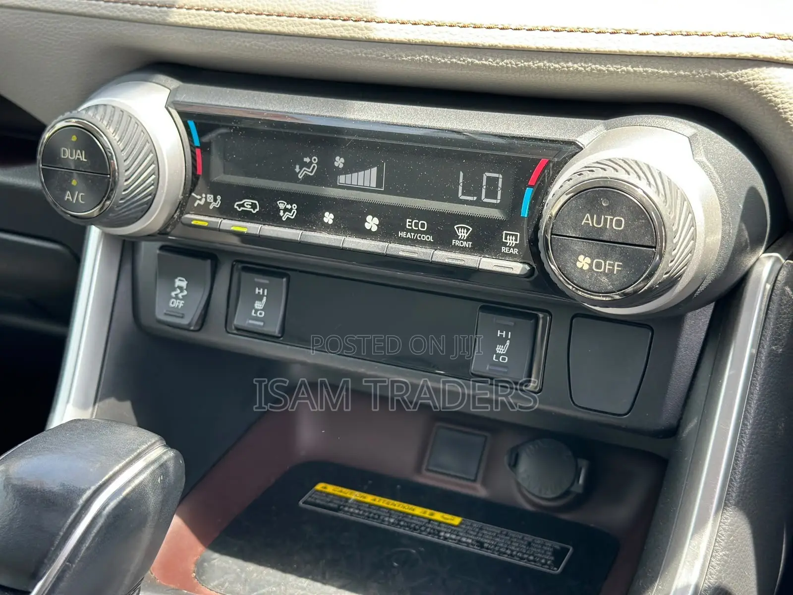 Toyota RAV4 XLE Premium AWD 2019 Pearl