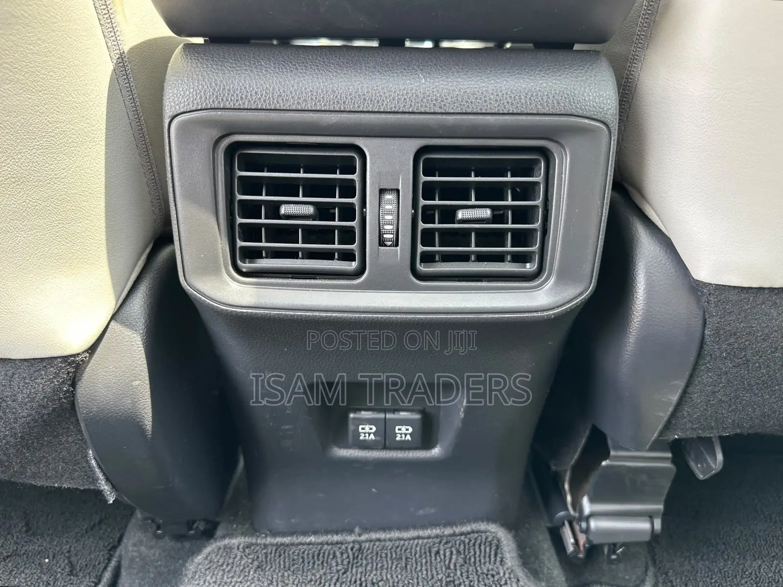 Toyota RAV4 XLE Premium AWD 2019 Pearl